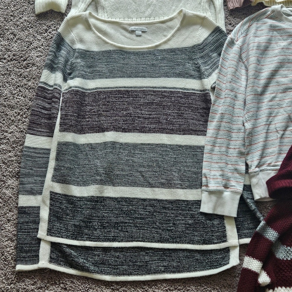 Knit Sweater Lot of 7 Women Size M Striped Graphic Cozy Fall Winter Basics - Picture 3 of 10